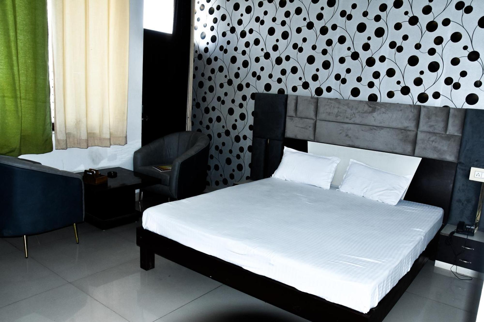 Sangam Hotel Chirawa Luaran gambar