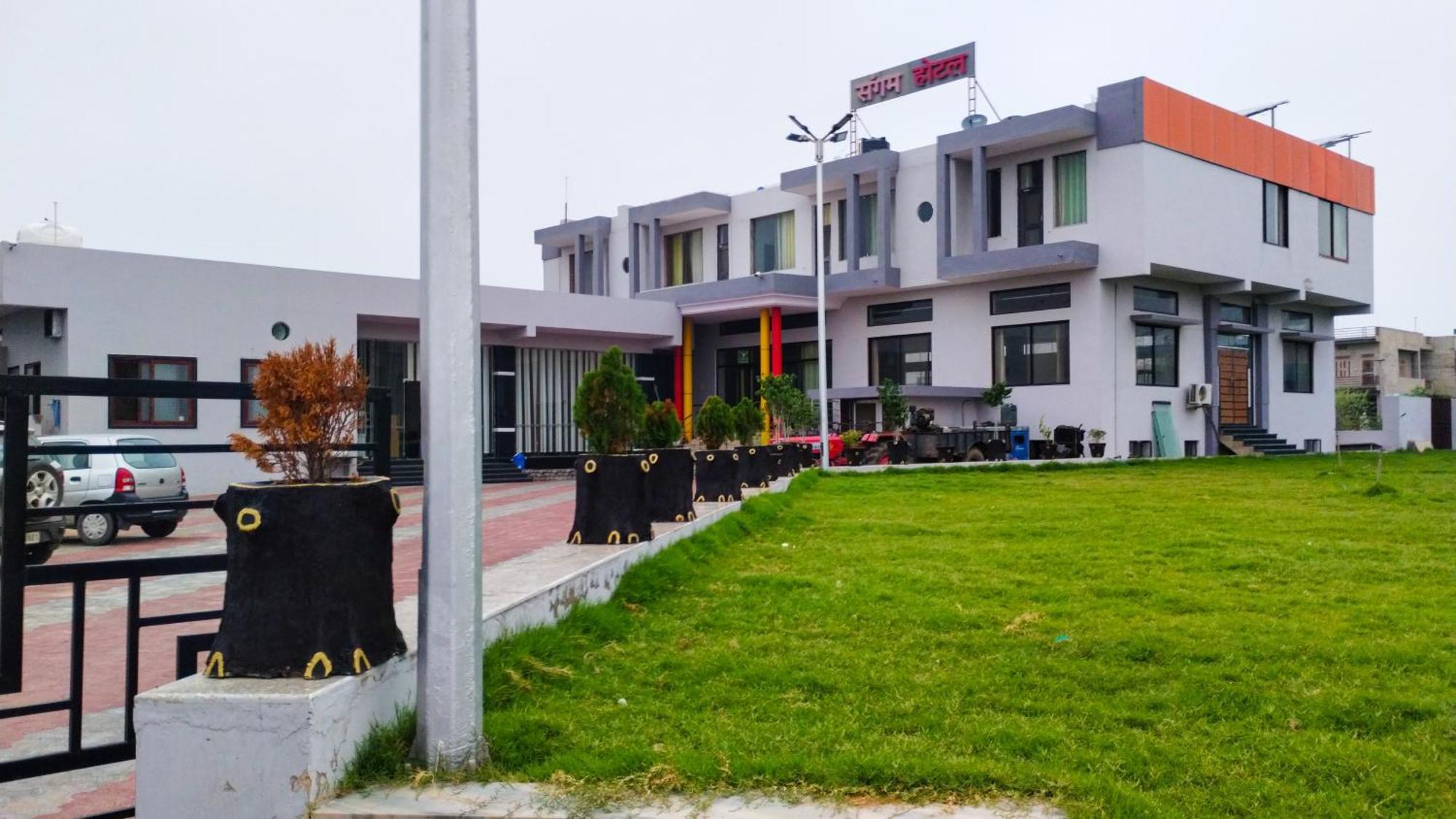 Sangam Hotel Chirawa Luaran gambar