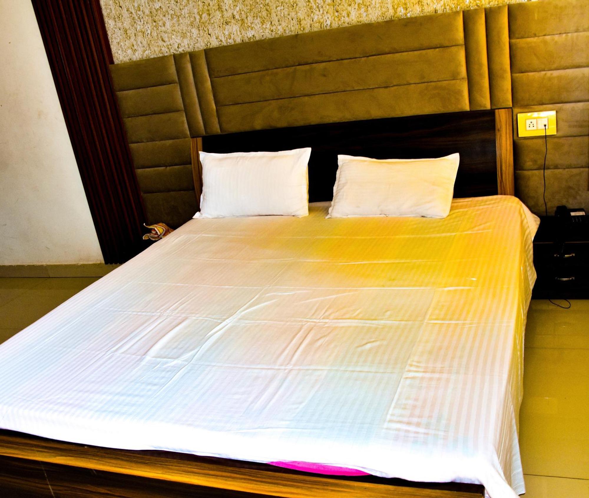 Sangam Hotel Chirawa Luaran gambar